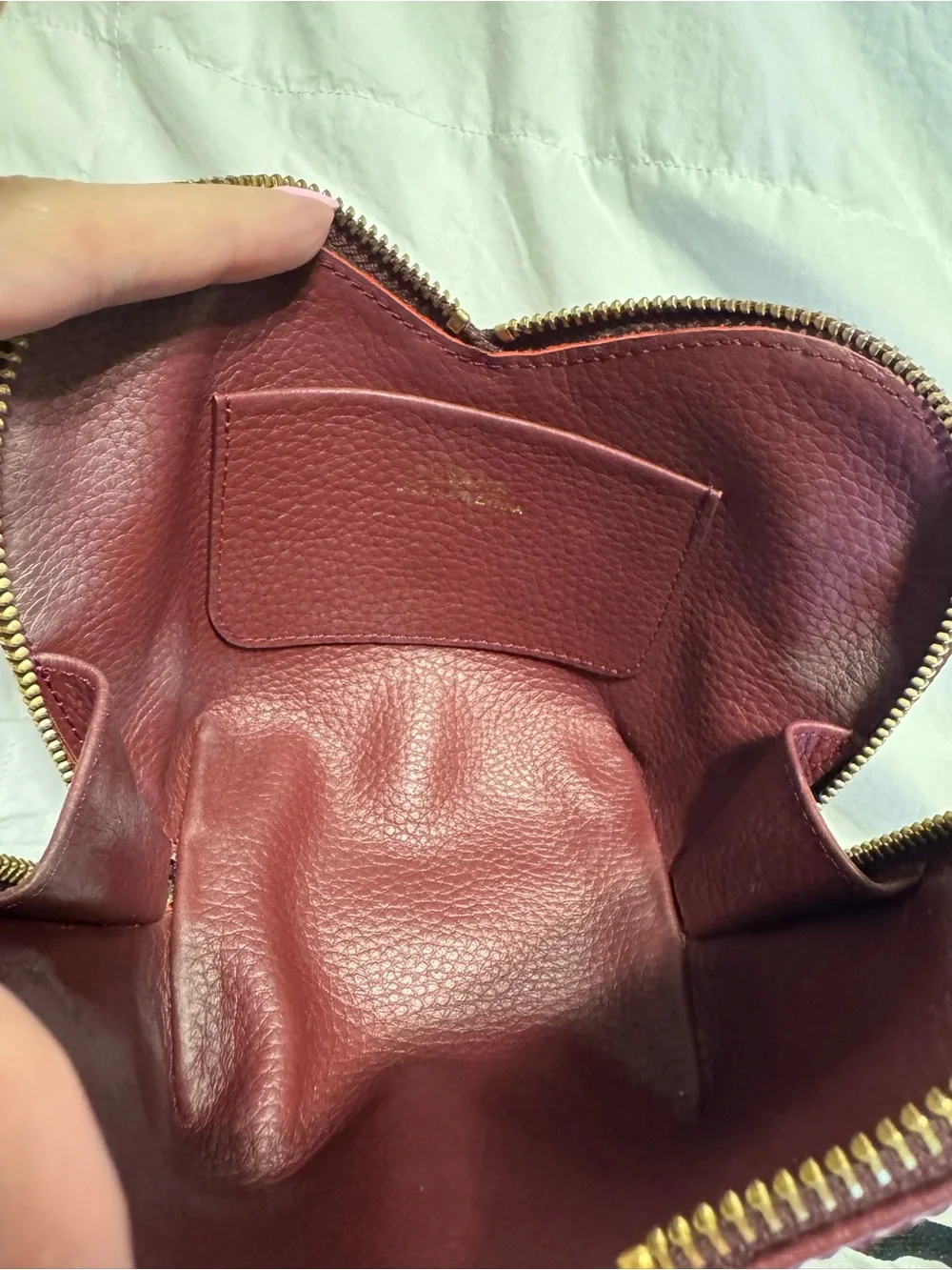 Cuyana compact heart